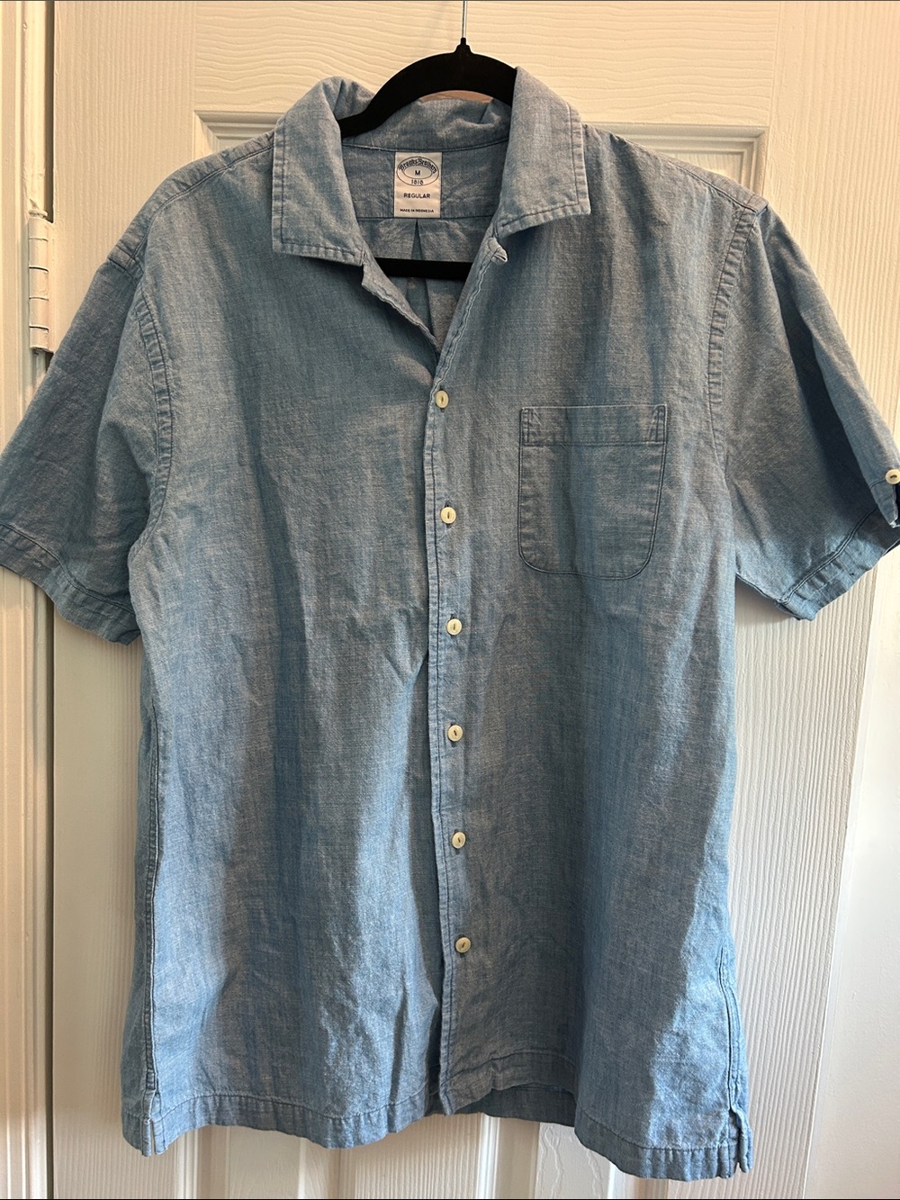 Brooks Brothers Light Blue Chambray Short-Sleeve Button-Down Shirt Medium